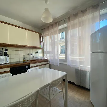 Appartement Gare Avec Parking アパート